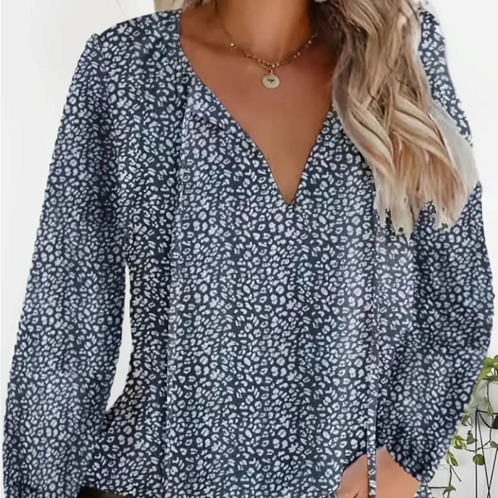 Women's Blue Patterned Top